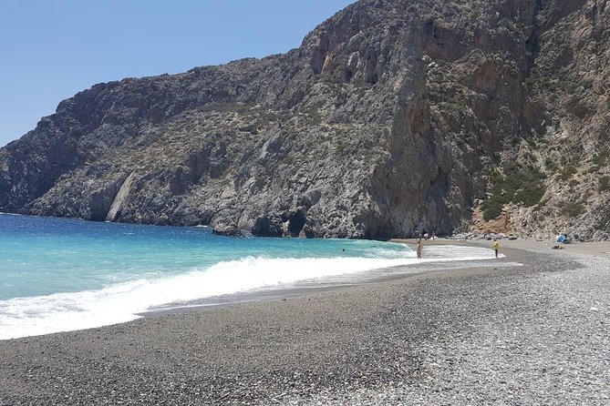 4x4 Safari Tour South Crete Agiofarago Matala - What the private 4x4 format adds