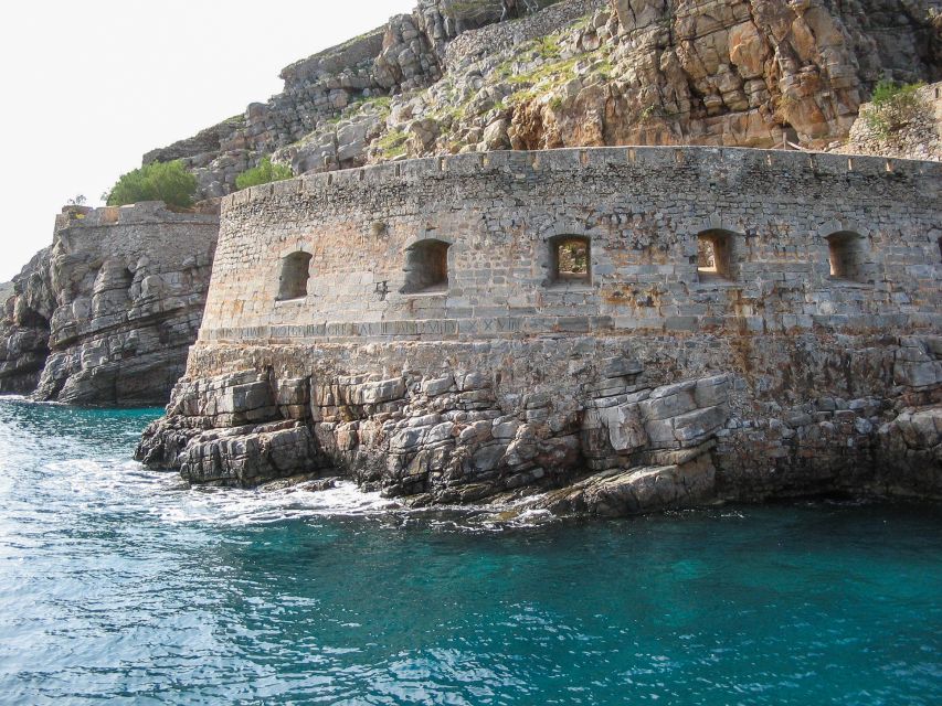 Agios Nikolaos: Boat Trip to Spinalonga with Swim Stop - One and a half hours on Spinalonga