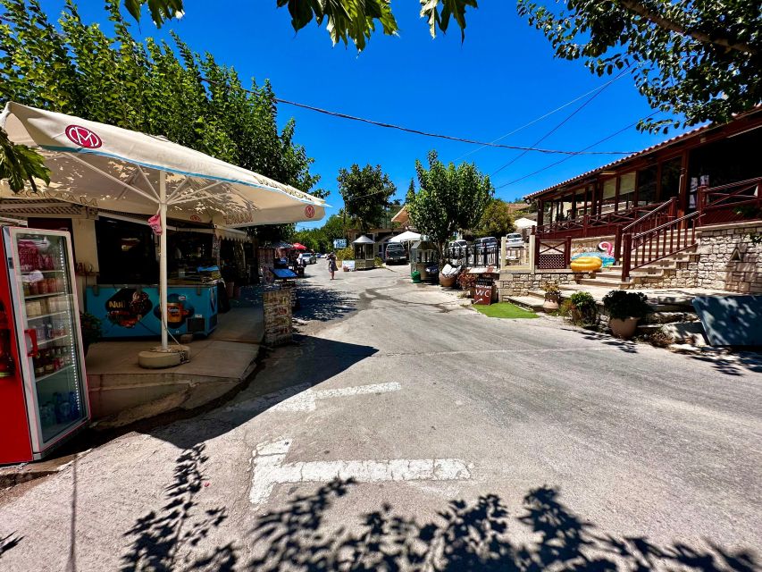 All Day Family Tour to Rethymno & Kournas Lake | JMP Tours - Leaving Chania for Rethymno