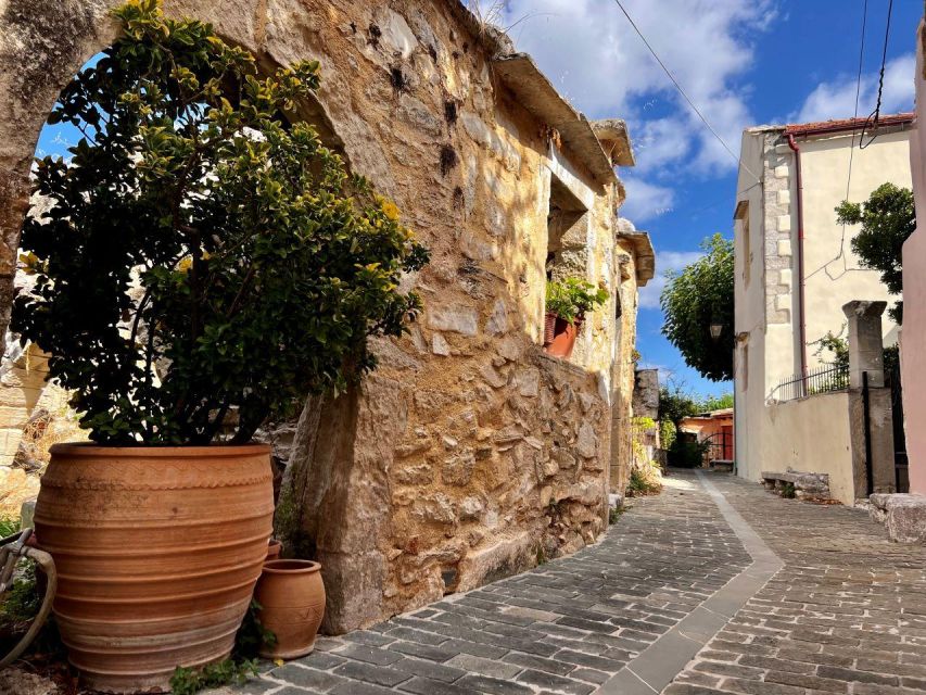 Chania: 7 Villages of Apokoronas Tour with Lunch - Leaving Chania for Apokoronas