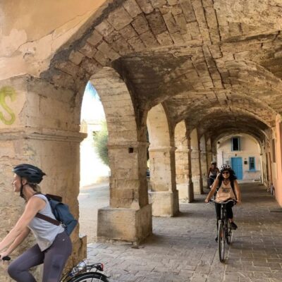 City Highlights Small Group Bike Tour