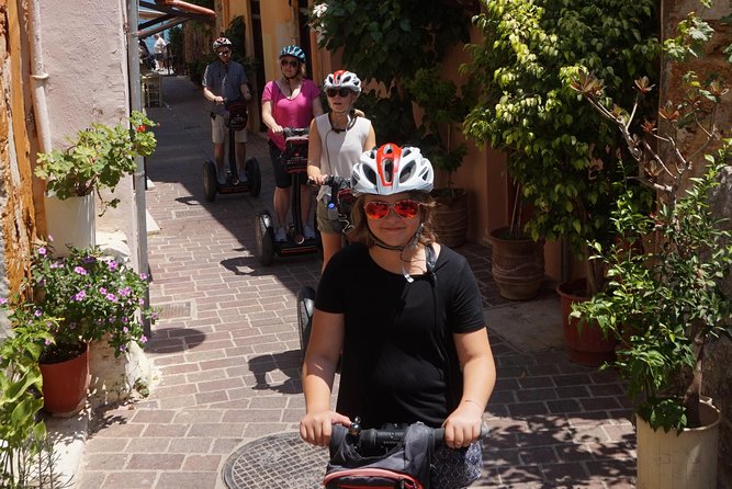 Chania Old City Discovery - Twenty minutes along the Venetian Harbor