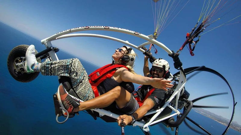 Chania: Paratriking Experience with a Professional Pilot - Preparation, helmets, and the fast launch
