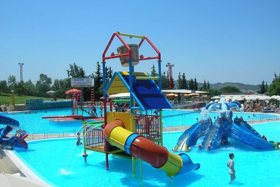Chania & Rethymno:Limnoupolis Water Park with Lunch+Transfer - What the included lunch is really worth