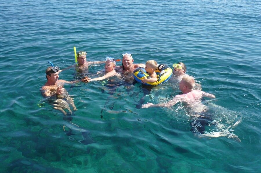 Chania Town: Glass-Bottom Boat Cruise to Thodorou & Lazareta - Who will enjoy this cruise most?