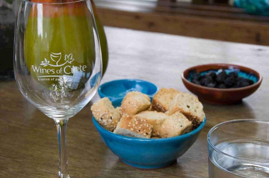 Chania Walking Food And Wine Night Tour - Why this Chania food walk works so well at night