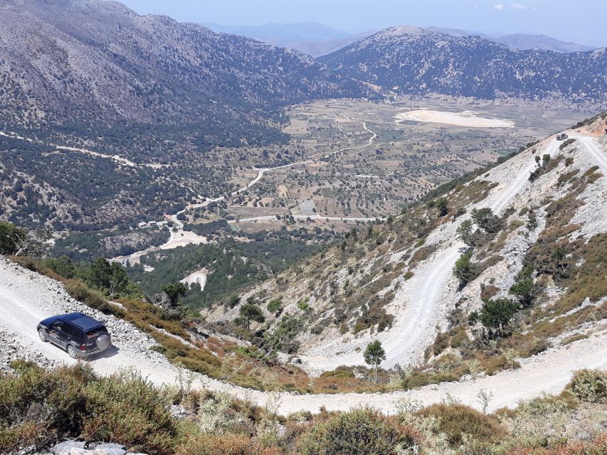 Chania: White Mountains Safari Tour with Lunch and Tastings - Anoskeli brings the food and wine into focus