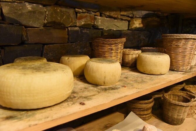 Cooking class at the Shepherd's Shelter in Rethymno - Making cheese from sheep’s milk
