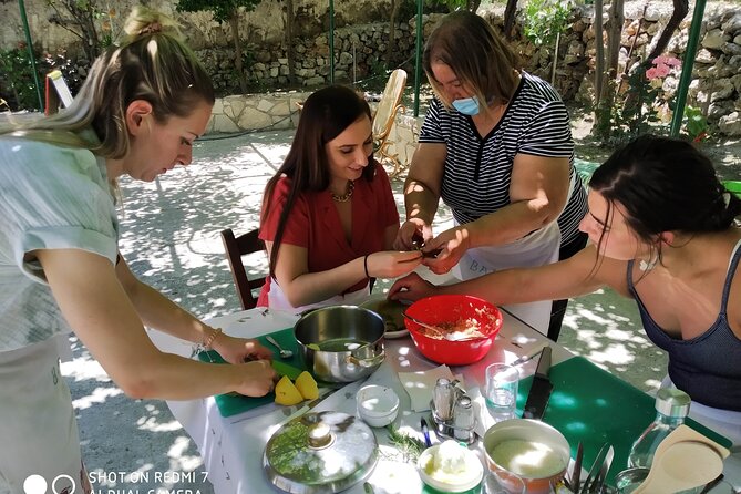 Cooking Lesson in Heraclion - From Heraklion to the Baxes farm in Krousonas