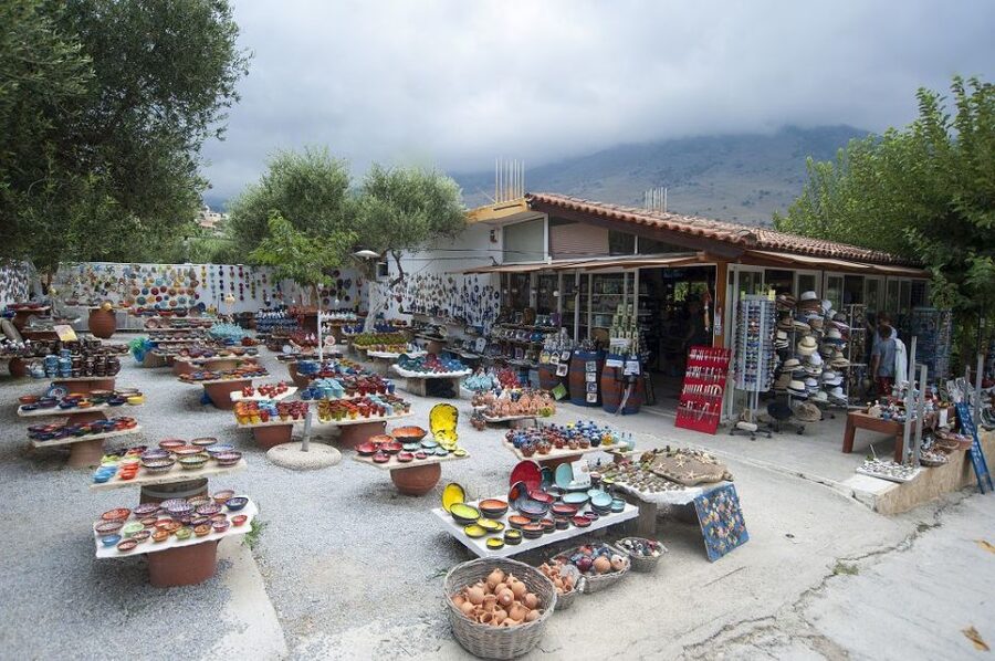 Crete: Chania, Lake Kournas and Rethymno Tour - Lake Kournas: freshwater, hills, and a chance to swim