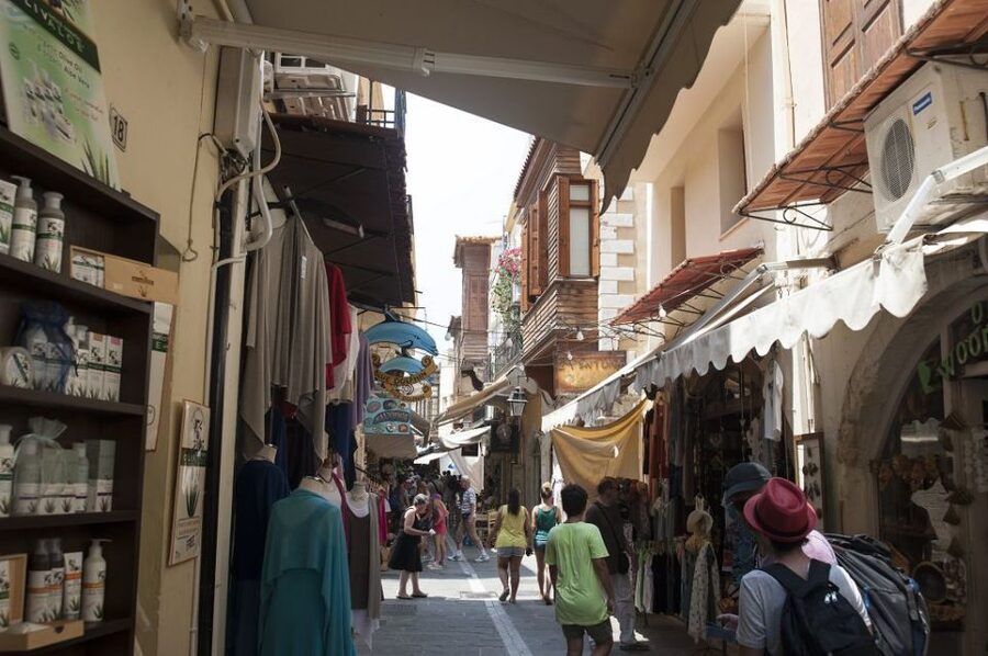 Crete: Chania, Lake Kournas and Rethymno Tour - Rethymno: a compact old town visit
