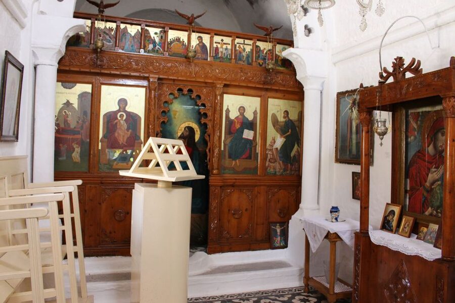 Crete: Margarites, Rethymnon, Argyroupoli Full-Day Tour - Food, walking, and the rhythm of the day