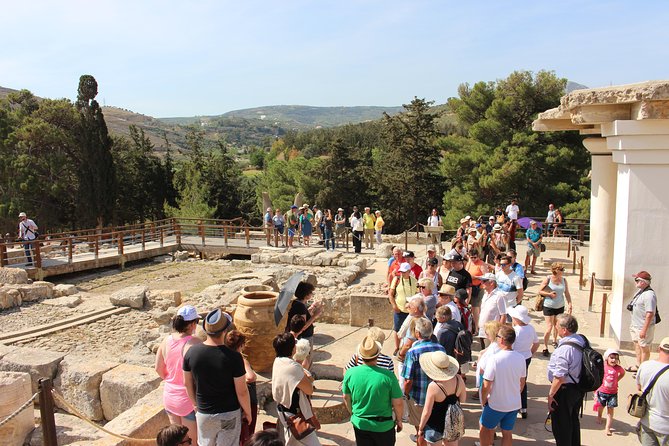 Crete Minoan Discovery Tour with Knossos Palace, Heraklion, and Live Dance Show - What the $101.41 price covers