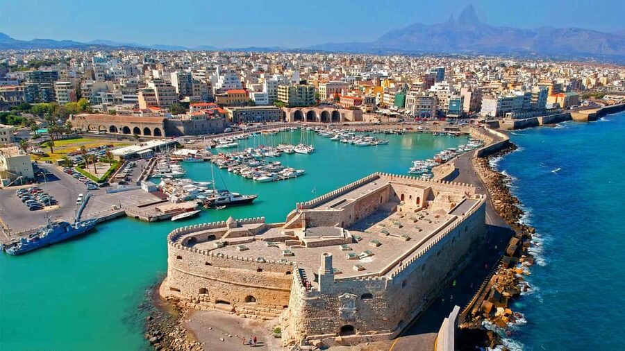 Crete: Private Tour with Classic Mercedes/ Choose a Daytrip - Route two: Kera, the Lasithi Plateau, and the Cave of Zeus