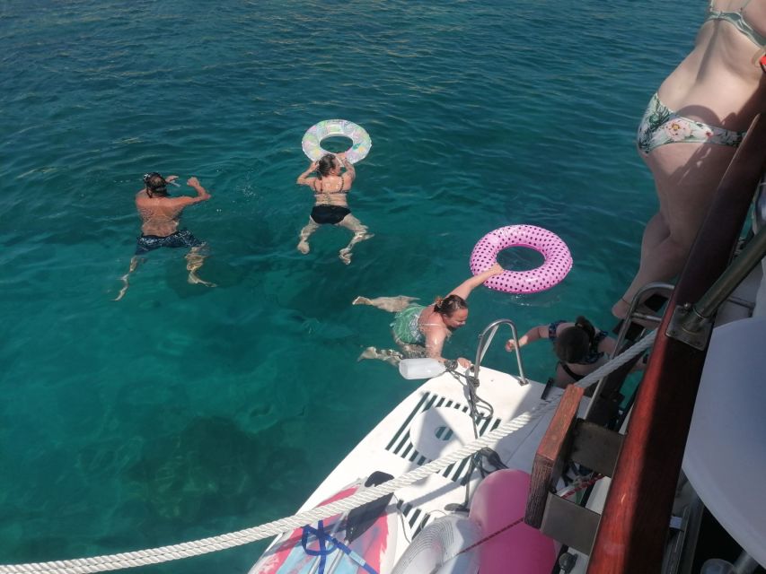 Crete: Snorkeling Boat Trip with Lunch and Transfer - The first swim stop is short and playful