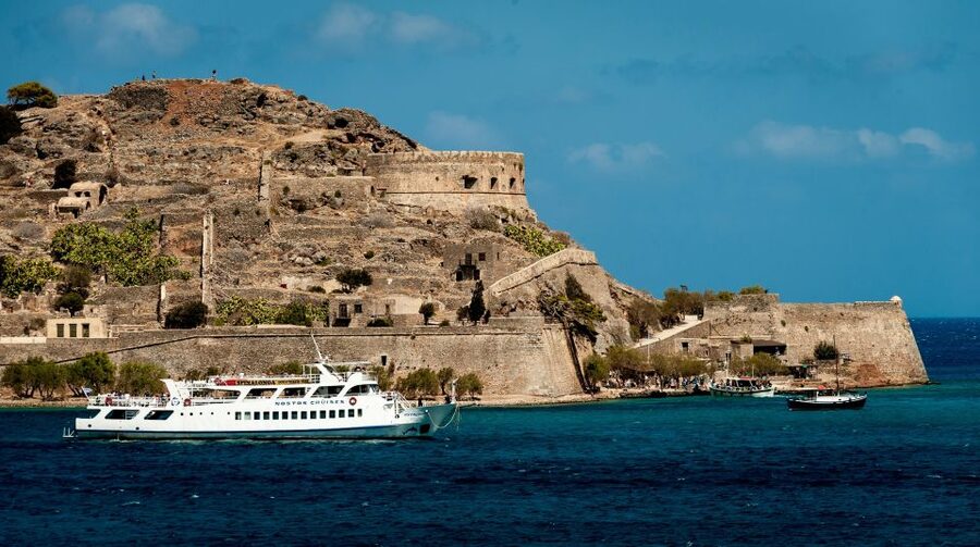 Crete: Spinalonga-Plaka-Agios Nikolaos Tour - Why Spinalonga gives this tour its purpose