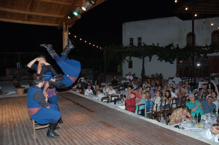Crete: Traditional Dance Show and Buffet Dinner with Wine - Key points to know before booking