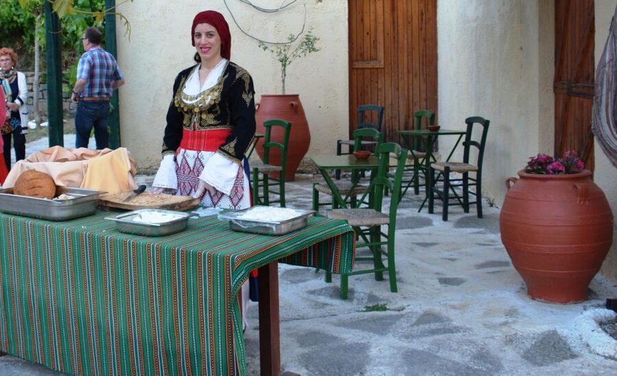 Crete: Traditional Dance Show and Buffet Dinner with Wine - Practical tips for a smoother evening