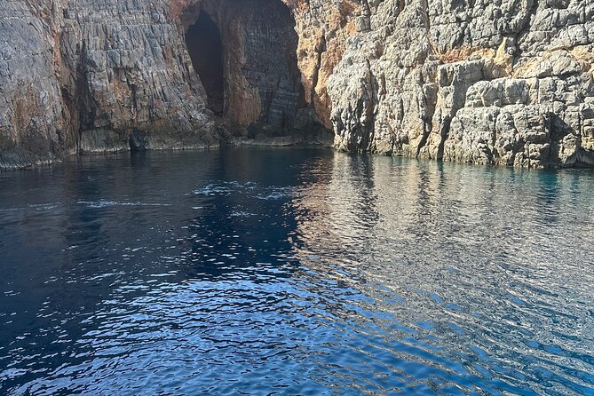 Crete Yacht Cruises 6-hours private Guided Cruise in Ag. Nikolaos - A boat that works for families and friends