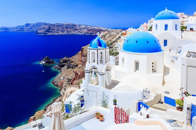 Day Tour to Santorini Island from Heraklion Crete - Oia: famous views in a crowded village