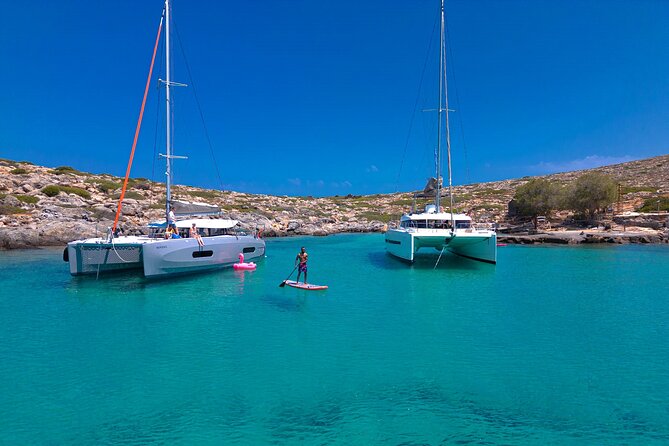 Dia Island Catamaran – Premium Lunch, Open Bar, Small Group - Four hours in Dia’s clear-water bay