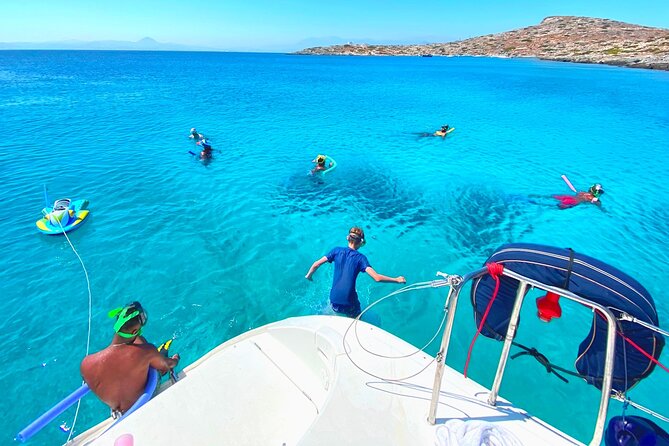 Dia Island Catamaran – Premium Lunch, Open Bar, Small Group - Should you book the Dia catamaran cruise?