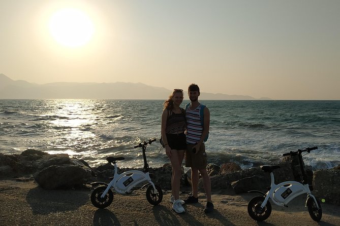 Ecobike tour in historic Heraklion - Kornarou Square and the old market