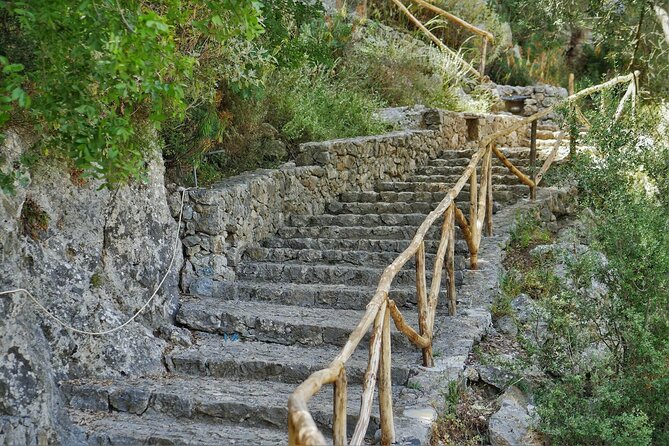 Elafonisi & Cave of Wisdom: Crete’s Soulful Private Journey - What the private format adds