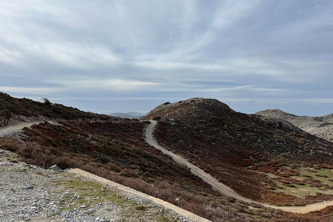 Explore the White Mountains of Crete - The guides shape the day