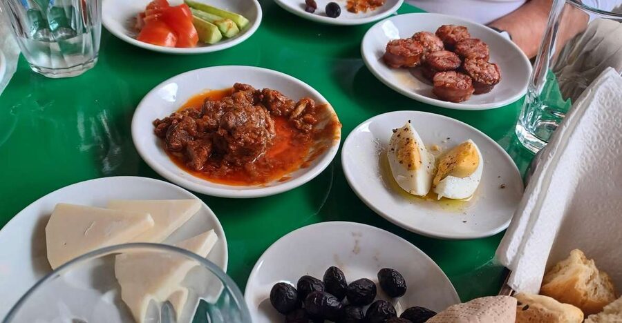 Food Tour in Heraklion – Discover Cretan Flavors - Why food is the right way into Heraklion