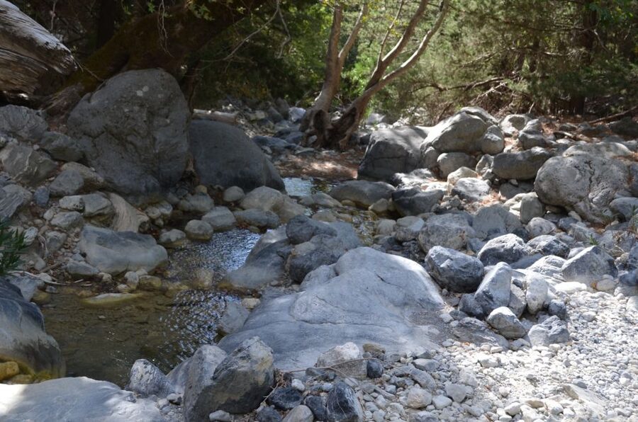 From Chania/Kalyves: Full-Day Samaria Gorge Hiking Day Trip - How to prepare without overpacking