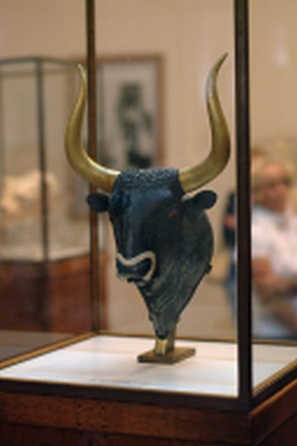 From Chania & Rethymno: Knossos Palace & Heraklion City Tour - Three hours in Heraklion