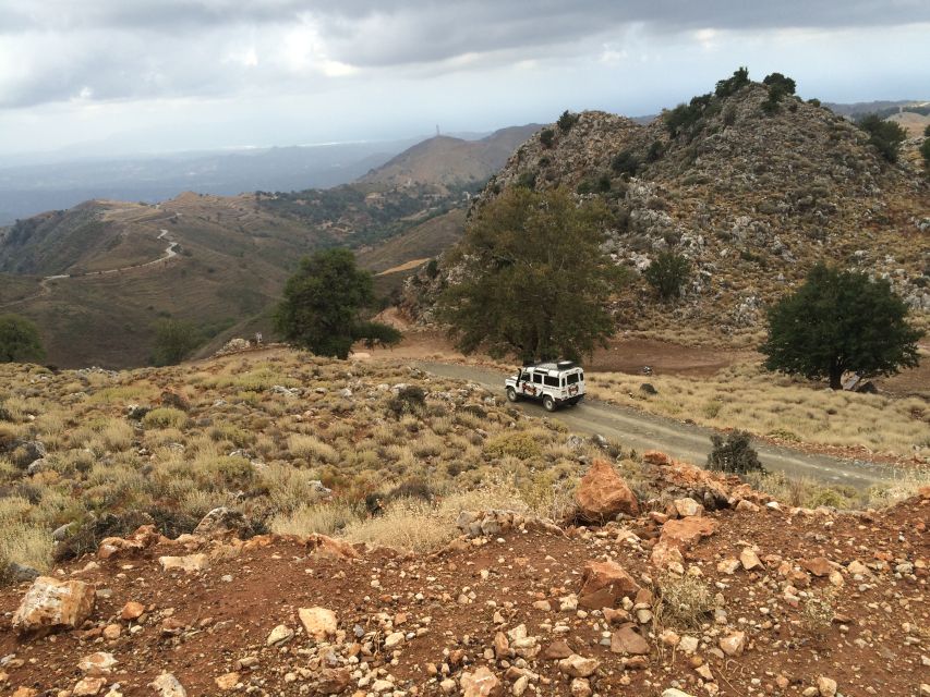 From Chania: White Mountains Land Rover Safari - Therisso Lunch and the Road Through the Gorge
