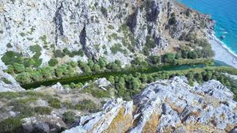 From Herakleion: Day Trip to Preveli Beach and Kourtaliotiko - What the $39.52 price really covers