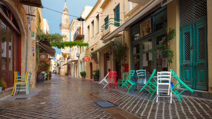 From Heraklion: Chania Town, Kournas Lake, and Rethymno Tour - Transport, group size, and guide quality