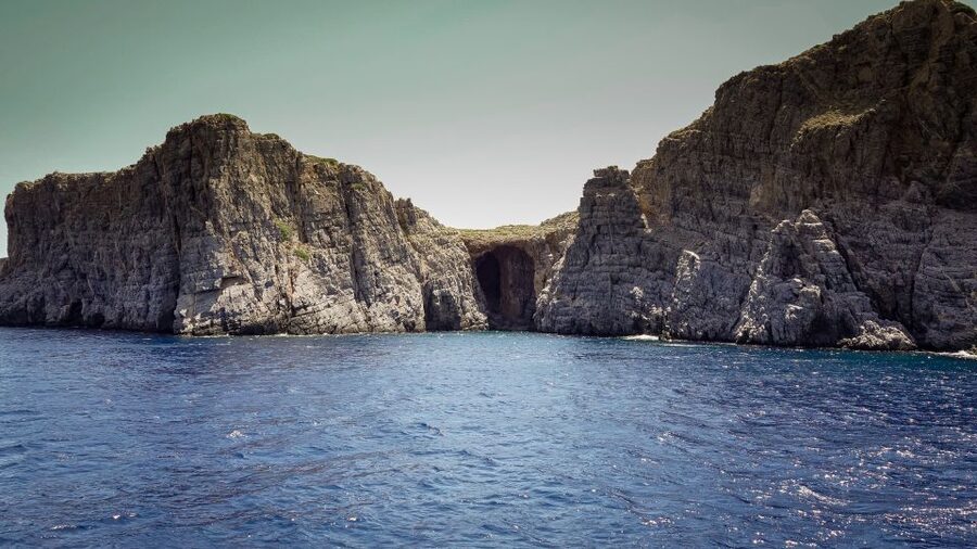 From Heraklion: Elounda, Kolokitha, and Spinalonga Boat Trip - Boat comfort, timing, and practical limits