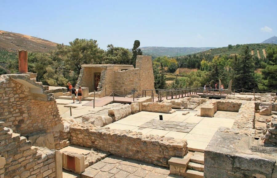 From Heraklion: Knossos and Lasithi Plateau Full-Day Tour - What this Heraklion day trip is really trying to do