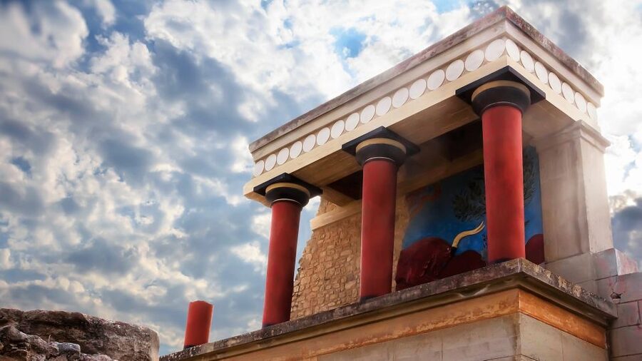 From Heraklion: Knossos Palace Entry Ticket and Private Tour - Meeting your guide from Heraklion port or hotel