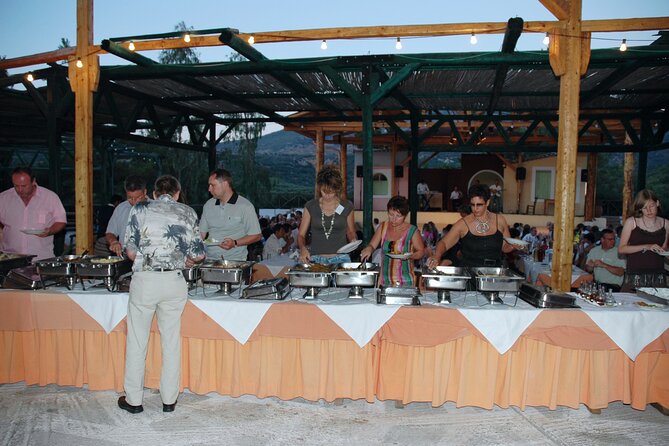 From Heraklion & Malia: Cretan Folklore Night with Buffet - Language options and practical planning