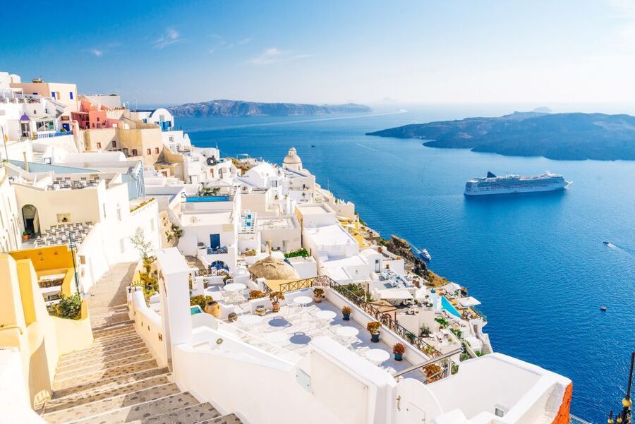 From Heraklion/Rethymno: Santorini Cruise with Pickup - The long ride from Crete to Santorini