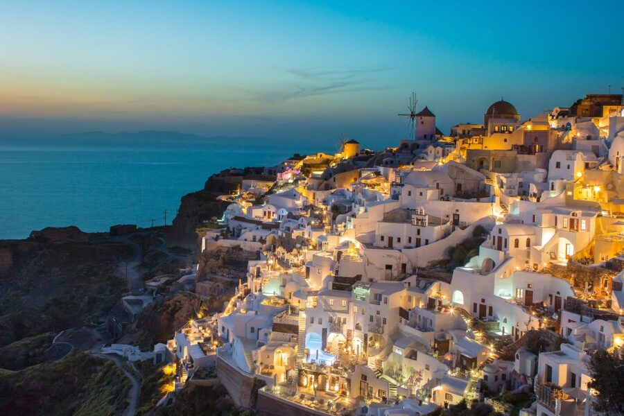 From Heraklion/Rethymno: Santorini Cruise with Pickup - Four hours sounds generous until you split it between two villages