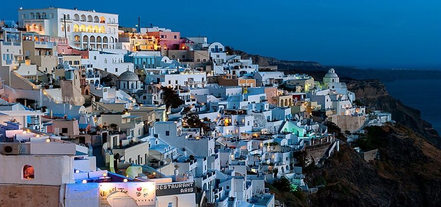 From Heraklion/Rethymno: Santorini Cruise with Pickup - Fira gives you a different side of the island