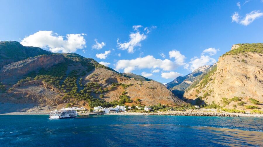 From Heraklion: Samaria Gorge & Agia Roumeli Hiking Day Trip - The early pickup and drive to Omalos