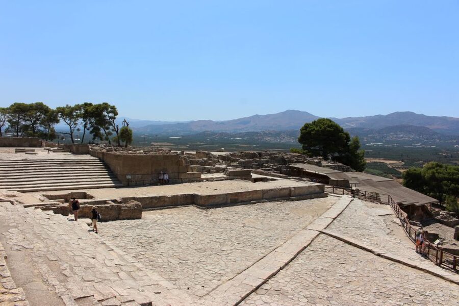 From Heraklion: South Crete Festos and Matala with Lunch - Who should book this day trip?
