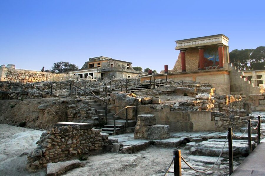 From Rethymno: Knossos Palace and Heraklion Guided Tour - What the €35 price really covers