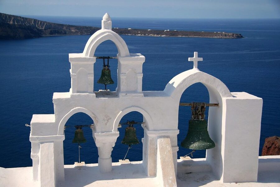 From Rethymno: Santorini Guided Tour and Cruise from Crete - Fira: the better stop for a slower look