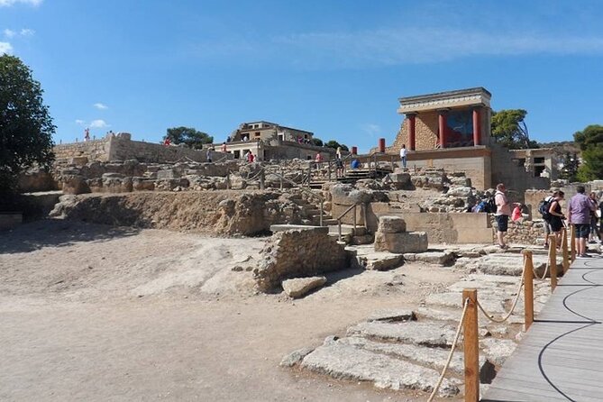 Full-Day Knossos and Heraklion Tour from Chania and Rethymno - Why Knossos earns a full-day trip