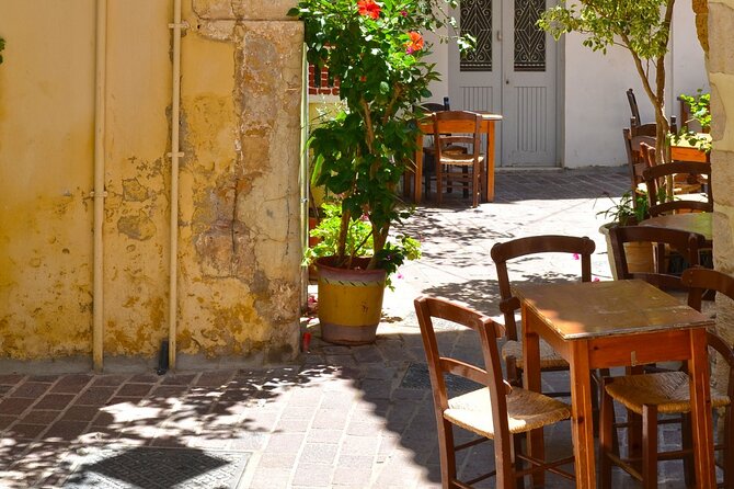 Full-Day West Crete Tour: Chania & Rethymnon Old Town and Kournas Lake - What to bring and how to use your free time