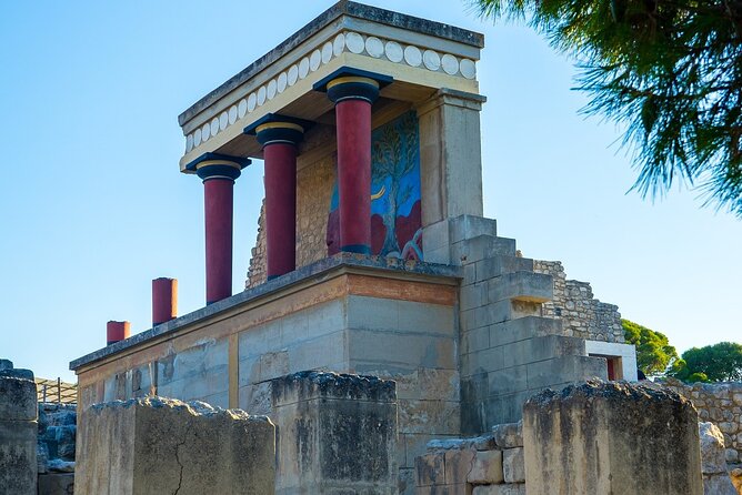 Guided Tour to Knossos Palace & Heraklion - Should You Book It?