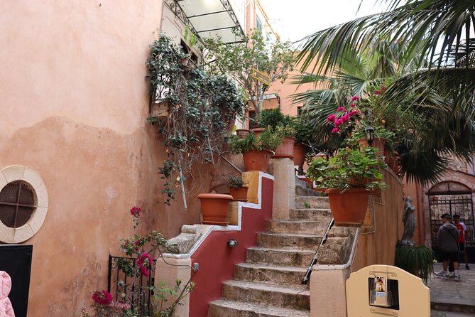 Guided Walking Tour in Chania - The Old Venetian Harbor at evening light